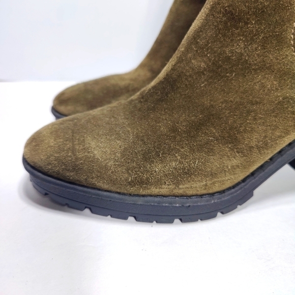 Vince Henderson Suede Chelsea Ankle Boot Army Olive Green Women's Size 9.5M - Picture 5 of 10